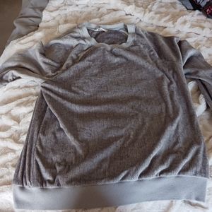 Secret treasures womens pj top, grey in color size small (4-6)